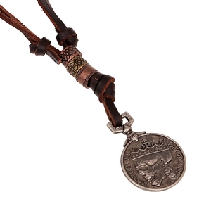 Collier Pendentif Médaillon de Crâne Couronné Vintage Chaîne en Corde de Cuir Véritable Alliage Antique Collier Long Unisexe Bijoux Punk Gothique