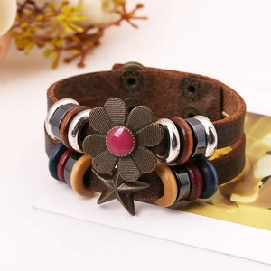 Retro double-layer leather bracelet with bronze flower and star charms for men and women