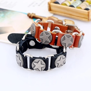 Bracelets punk en cuir avec étoiles en métal et maillons de boucle noirs et marrons