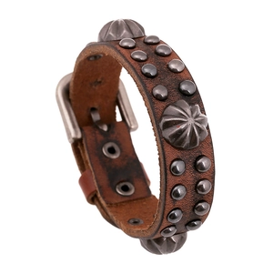 Bracelet en Cuir de Vache Véritable Punk Vintage Pour Hommes Femmes Large Rivet en Alliage Réglable Rock Biker Poignet Bijoux