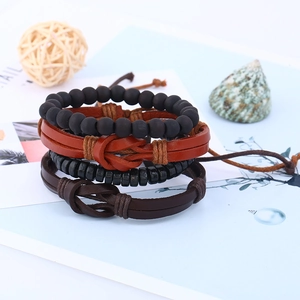 Ensemble de bracelets multicouches en cuir bohème avec perles en bois style rétro
