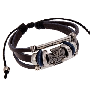 Herren Vintage Mehrlagiges Rindsleder Armband Punk Perlen Legierung Kreuz Anhänger Verstellbare Holzperle Geflochtenes Armband