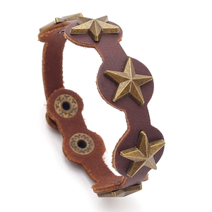 Bracelet Vintage Punk en Cuir Avec Rivets Étoile en Alliage Pentagramme Réglable Bracelet en Cuir Pour Hommes Femmes Bijoux Hip Hop