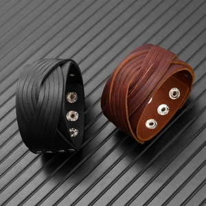 Bracelet multicouche en cuir tressé à la main pour hommes avec boucles métalliques