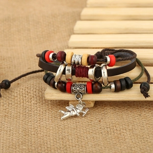 Bracelet vintage en cuir avec pendentif ange Cupidon et perles en bois multicouches