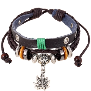 Bracelet en Cuir de Vachette Multicouche Punk Rétro Pendentif Feuille Tissé à la Main Perles en Bois Bracelet Pour Hommes Femmes Unisexe Bijoux de Mode Réglables