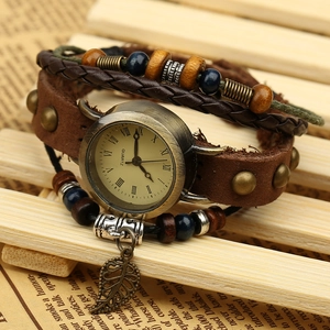 Retro multi-layer leather wrap watch with leaf pendant and roman numerals bronze dial