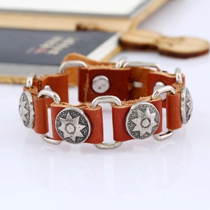 Retro brown leather bracelet with star pattern studs and silver metal ring links