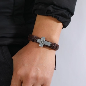 Vintage woven brown leather cross bracelet for men with adjustable pull-cord design