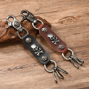 Punk rock skull leather keychain with vintage silver studs for men's waist accessories