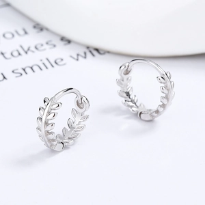 Boucles d'oreilles créoles en argent sterling 925 avec motif de feuilles de laurier