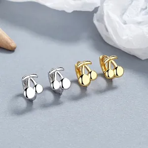 Boucles d'Oreilles Cerise en Argent Sterling 925 pour Femmes Minimalistes Délicates Boucles d'Oreilles Fruit Bijoux Cadeau