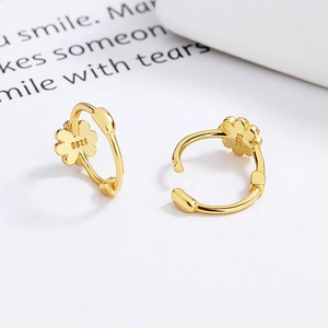 925 Sterling Silber Gänseblümchen Creolen in Gold mit eingravierter S925 Punzierung
