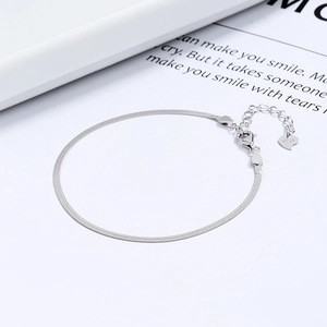 Minimalist 925 sterling silver snake bone chain bracelet with heart charm and lobster clasp