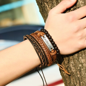 Bracelet multicouche pour homme en cuir tressé rétro avec plaque believe