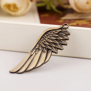Antique bronze alloy wing pendant for DIY necklaces with detailed feather texture