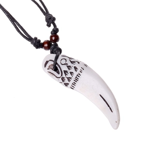 Collier Pendentif Tête d'Aigle et Défense Tribal Ethnique en Résine avec Cordon Ciré Ajustable et Perles de Bois Bijoux Unisexe