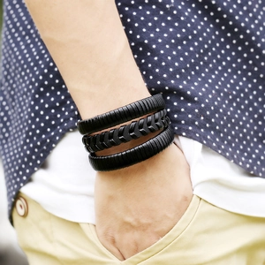 Bracelet multicouche pour hommes en cuir PU noir avec détails tressés et gravés