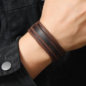 Vintage multi-layer dark brown leather bracelet for men with retro distressed finish