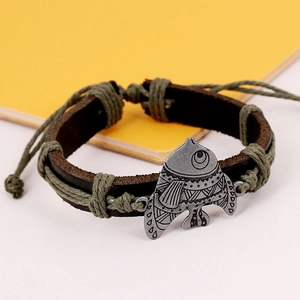 Bracelet en cuir tressé fait main avec un pendentif poisson antique et cordon réglable