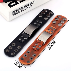 Bracelets larges en cuir style punk rétro noirs et orange avec rivets en métal