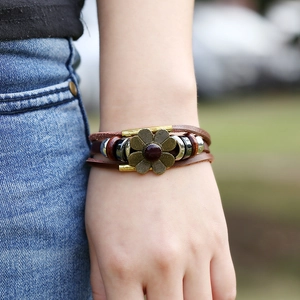 Retro multi-layer braided leather bracelet with vintage metal flower and wooden beads