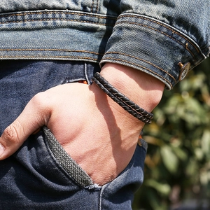 Minimalist double-layered black woven PU leather bracelet for men in a casual outdoor style