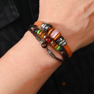 Bracelet multicouche en cuir pour homme avec perles en bois faites main et style ethnique