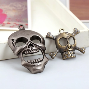 Vintage Alloy Skull Head Pendant With Rhinestone Gothic Antique Bronze Silver DIY Jewelry Making Necklace Accessories For Men Women