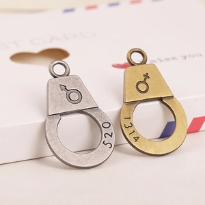 Retro Alloy Handcuffs Pendant Charms For DIY Necklace Keychain Jewelry Making With Romantic Symbols Couples Jewelry Accessories
