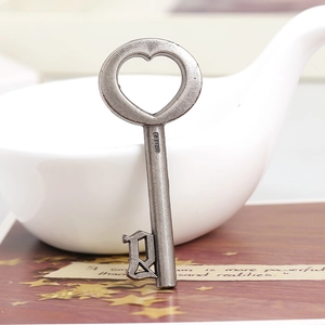 Pendentif clé cœur rétro avec lettre gothique R en alliage de zinc poli argenté