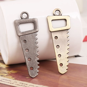 Vintage Alloy Hand Saw Shape Pendants For DIY Jewelry Making Retro Bronze Antique Silver Tool Charms Accessories