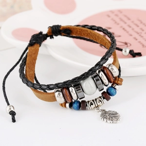 Bracelet multi-rangs en cuir avec perles et pendentif feuille style vintage chic
