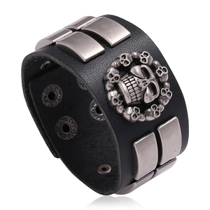 Herren Punk Totenkopf Breites Rindsleder Armband Vintage Rock Biker Armreif Mit Antiksilber Legierung Totenkopf Niete Schmuck