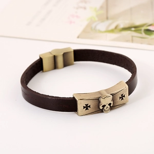 Retro punk leather bracelet featuring a bronze skull and cross alloy decorative plate