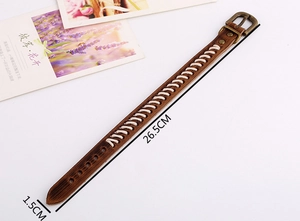 Détails du bracelet en cuir marron vintage avec mesures de 26,5cm de long et 1,5cm