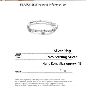 Macro-opname van 925 sterling zilveren ring met onregelmatige zilveren textuur