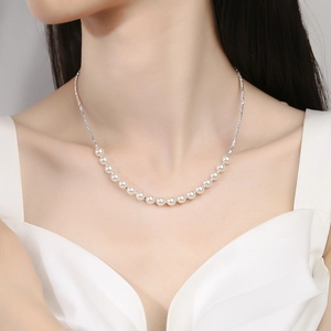 Elegante collana in argento sterling 925 con perle lucenti e catena d'argento fine