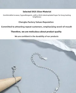 Détail d'un bracelet fleur en argent 925 avec poinçon S925 et chaîne en O réglable