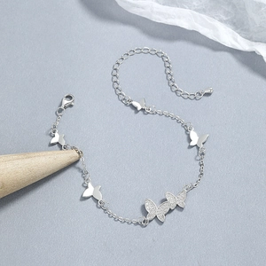 Bracelet papillon élégant en argent sterling 925 avec zircons scintillants et fermoir mousqueton