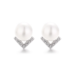 925 silver pearl stud earrings with V-shaped zircon setting on a white background