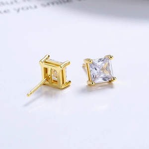 Boucles d'oreilles carrées en argent sterling 925 avec zircone et finition plaquée or chic