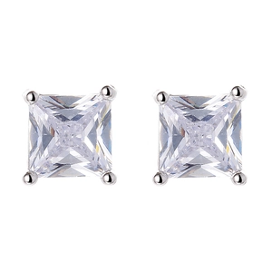 Boucles d'oreilles minimalistes en zircon carré avec sertissage classique à quatre griffes