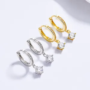 Eleganti orecchini a cerchio in argento 925 con zirconi chiari in oro e argento