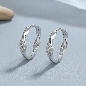 925 Sterlingsilber Mobius Creolen Für Damen Gedrehte Geometrische Strass Eingelegte Modeschmuck Elegante Ohrringe
