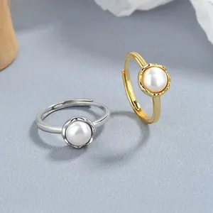 Détail des bagues en perles réglables en argent s925 finitions or et argent