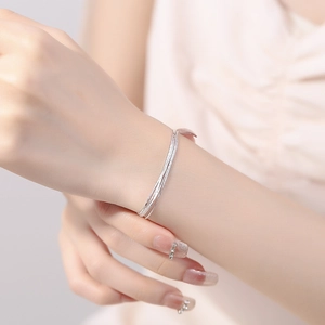 Bracciale multistrato in argento sterling 925 con catena a serpente lucida e raffinata