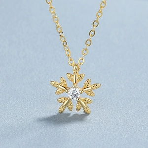 Elegante 925 Sterling Silber Schneeflocke-Halskette mit Vergoldung und zentralem Zirkonia