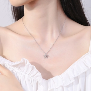 Elegante Schneeflocken-Halskette aus 925 Sterling Silber mit Zirkonia für Damen
