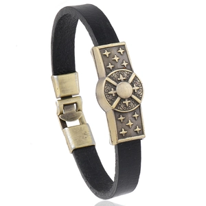 Herren Retro Rindsleder Armband Legierung Kreuzstern Medaillon Punk Industriestil Handgefertigtes Armband Mode Schmuck Geschenk